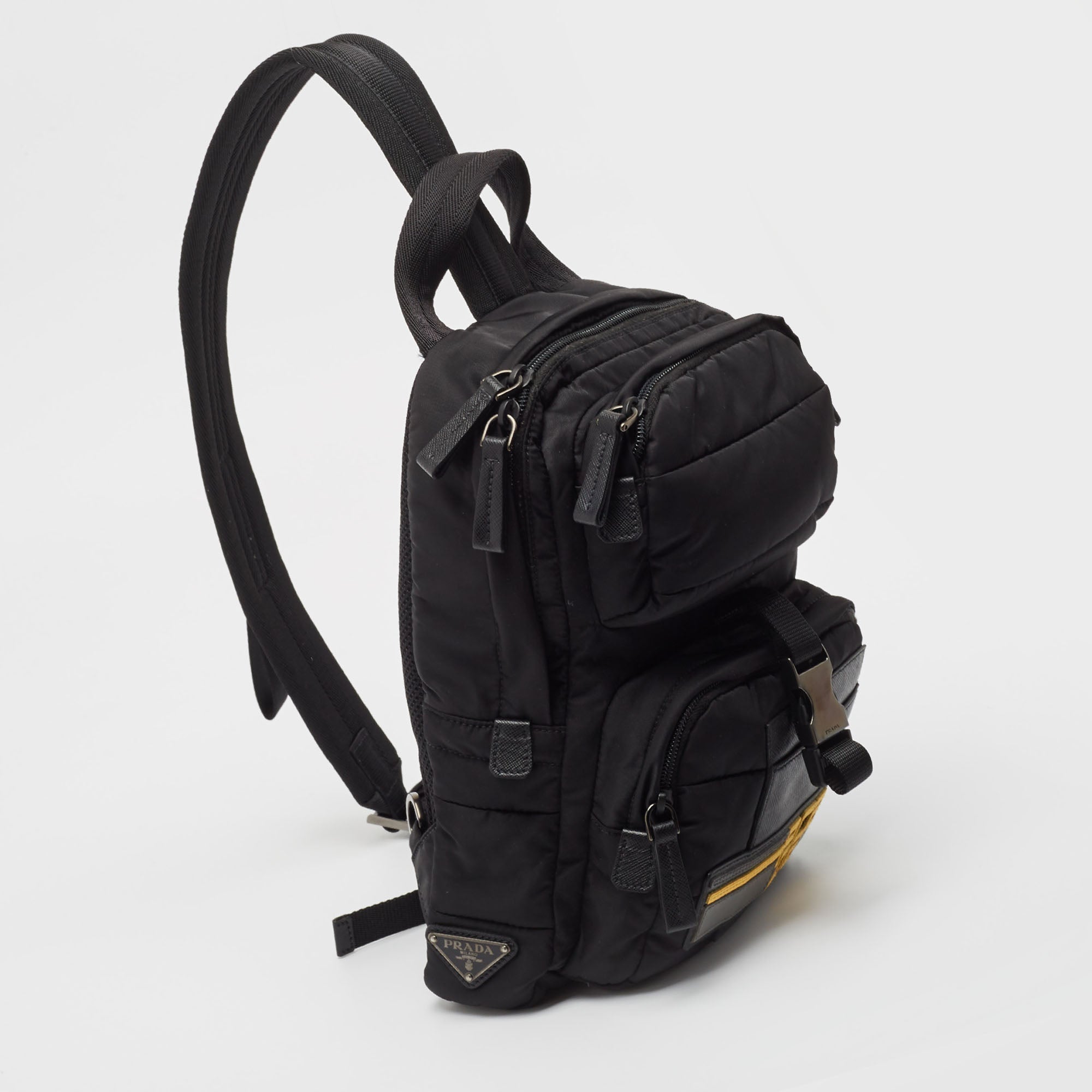 Prada Schwarz Leder And Nylon Racing Logo Sling Rucksack