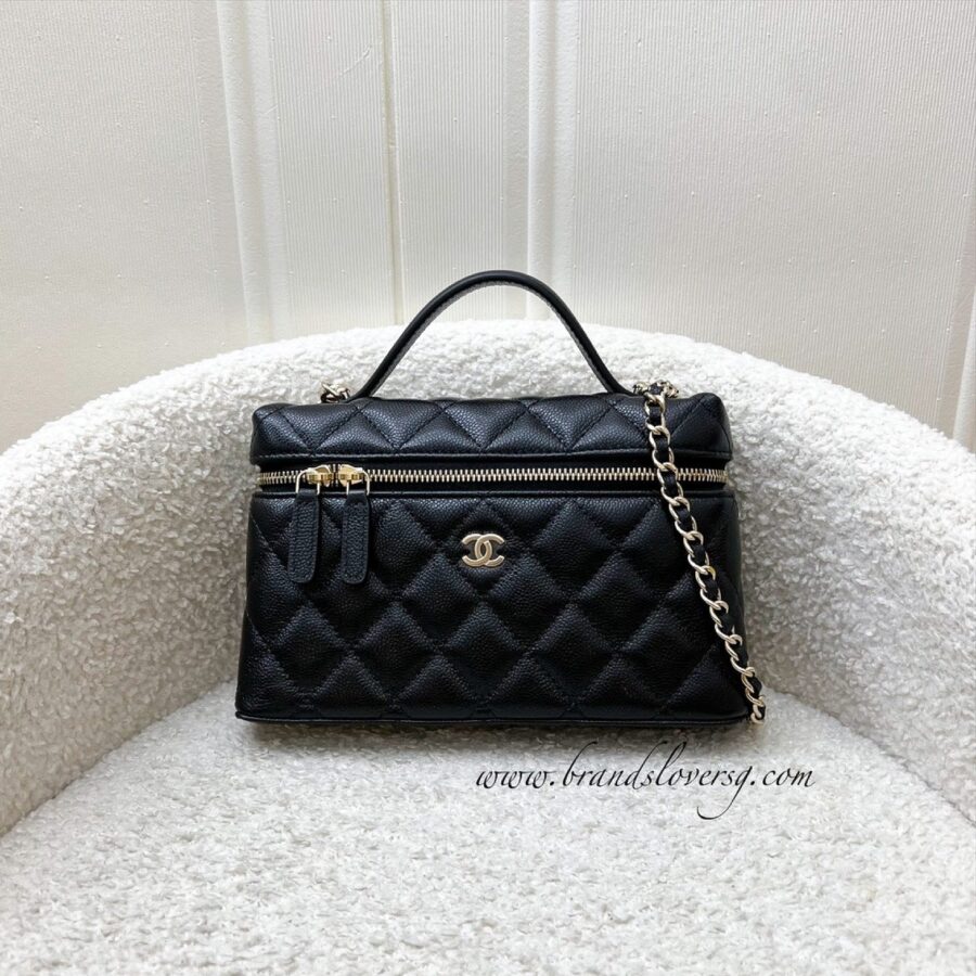 Chanel Clutch bag – front view
