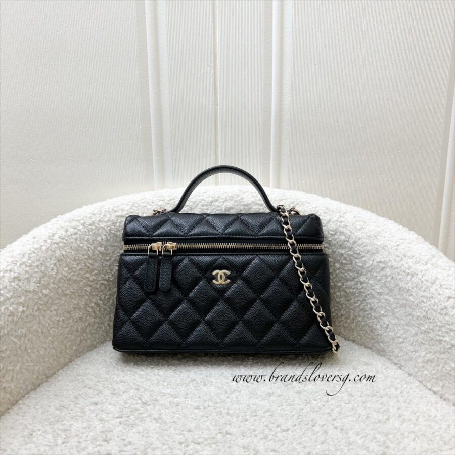 Chanel Clutch bag – front view