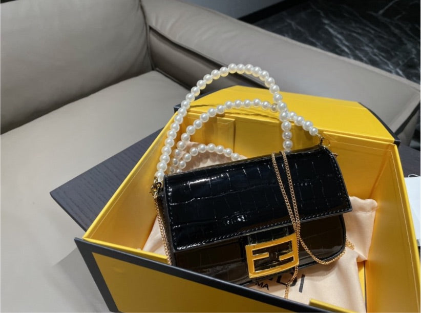 Kleine Fendi Crossbody-Handtasche